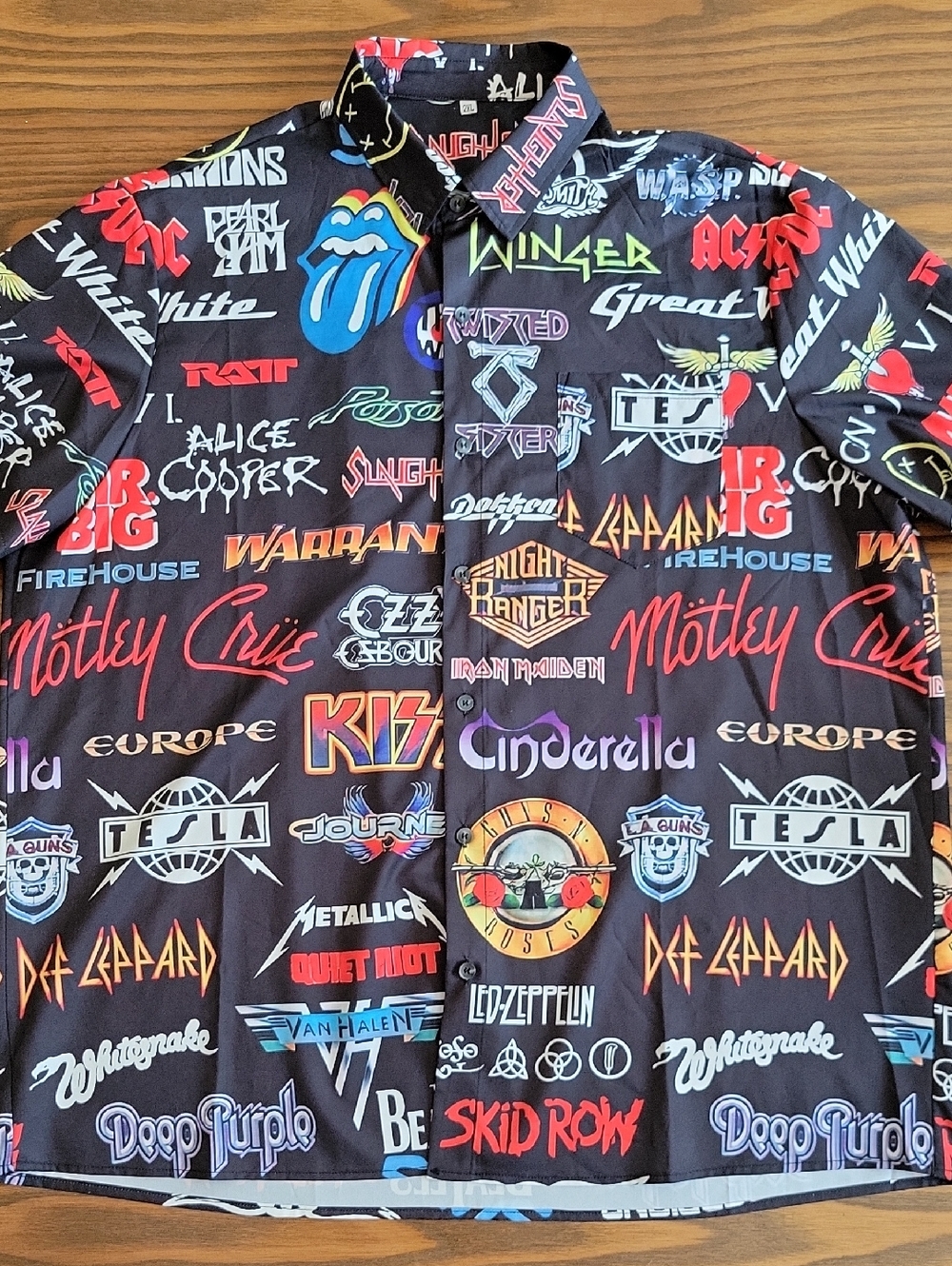 Rock Bands Logo Short- Sleeve Button-Up Shirt | Size: 2XL
